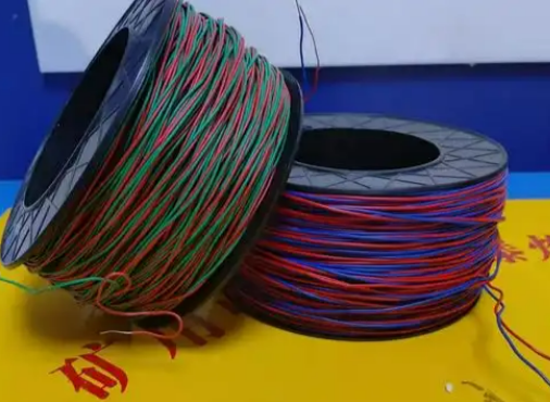 汉源放炮线的主要材质有哪些？不同材质的适用场景有何区别？